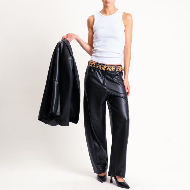 Tensione in- Pantalone Barrel similpelle - Nero