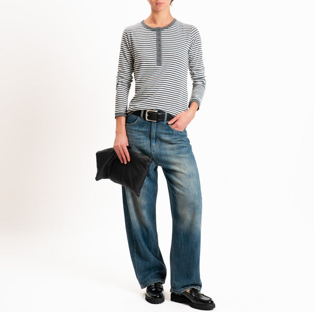 Tensione in-Maglia serafino righe in jersey - panna/grigio