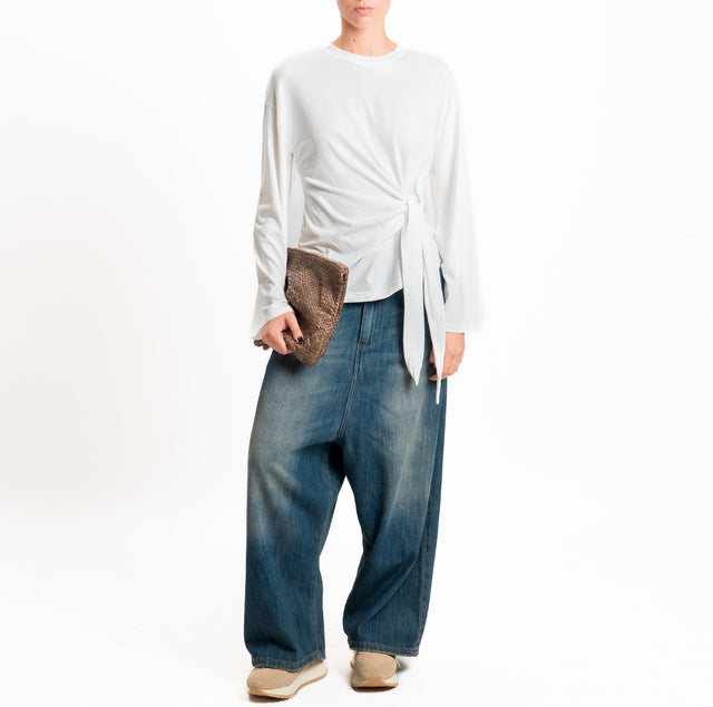 Tensione in-T-shirt manica ampia con nodo - latte