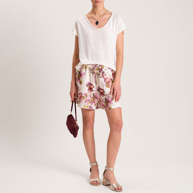 Pantalones cortos de lino con estampado floral en color mantequilla/cereza/salvia