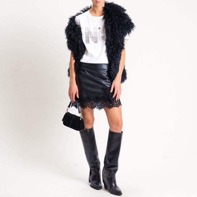 Tensione in- Minigonna similpelle con pizzo spacco laterale - Nero