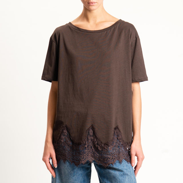 Tensione in-T-shirt scollo barca con pizzo - moro