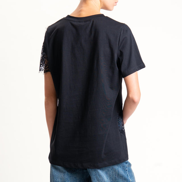 Tensione in-T-shirt con scritta + pizzo - nero
