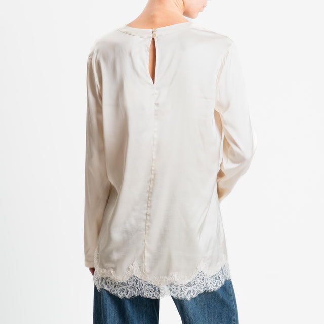 Tensione in-Blusa satin bottone dietro con pizzo - burro