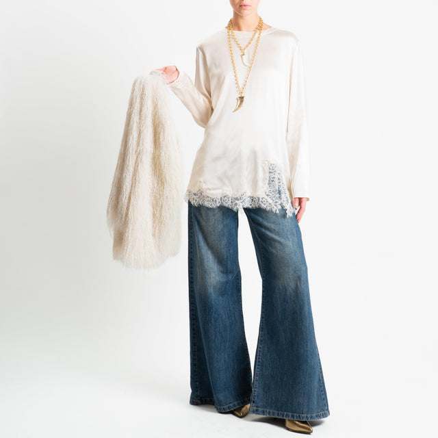 Tensione in-Blusa satin bottone dietro con pizzo - burro