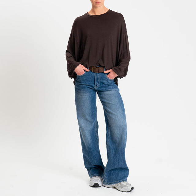 Tensione in-T-shirt in jersey di viscosa elasticizzata manica palloncino- moro