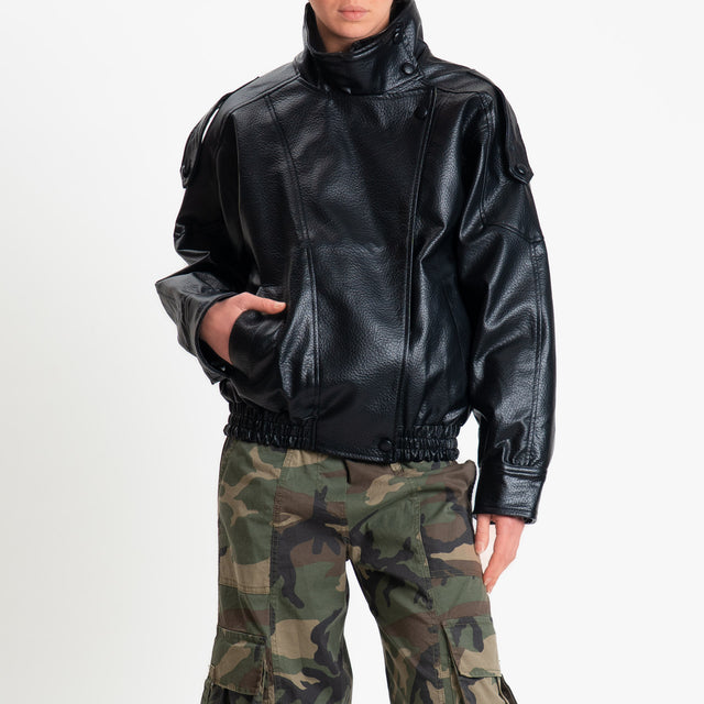 Tensione in-Bomber similpelle chiusura asimmetrica - nero