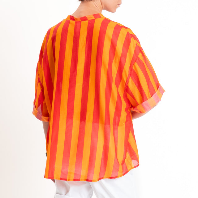 Tensione in-Camicia in mussola a righe - arancio/rosso