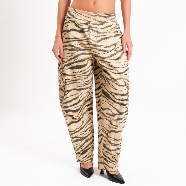 Tensione in-Pantalone cargo balloon zebrato - beige/nero