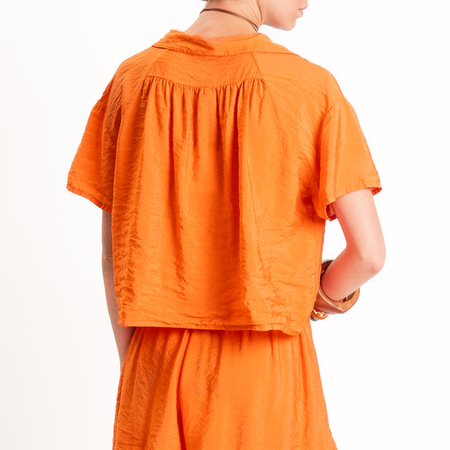 Tensione in-Camicia crop goffrata - arancio