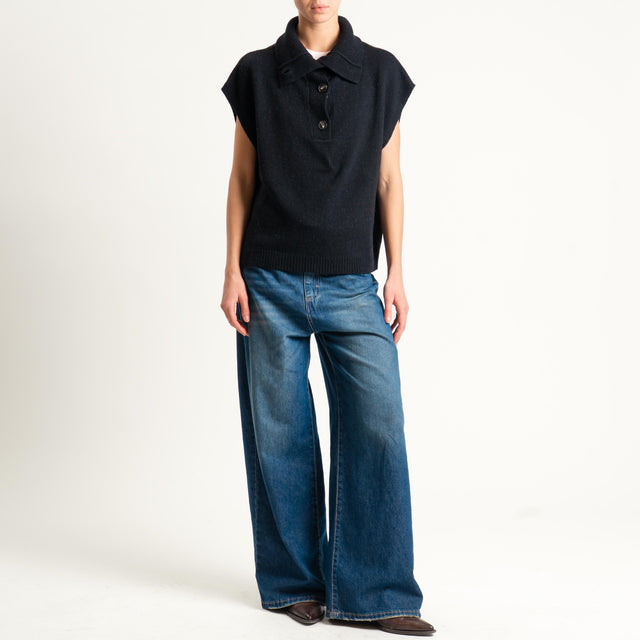 Tensione in-Maglia smanicata collo alto - nero