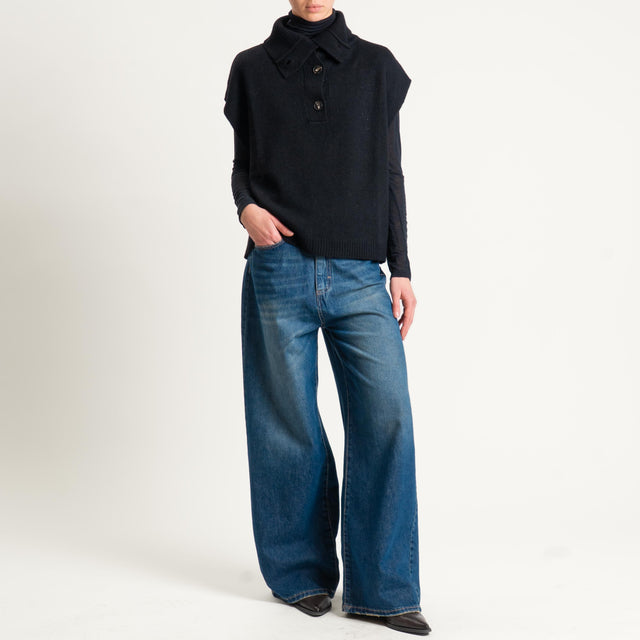 Tensione in-Maglia smanicata collo alto - nero