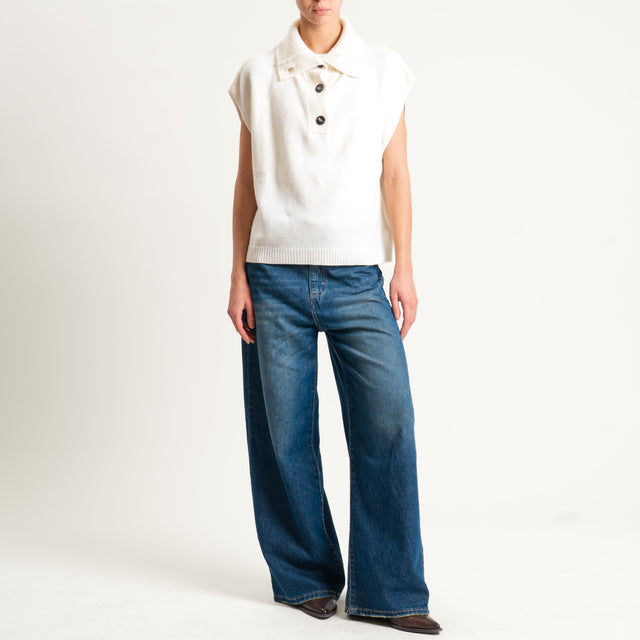 Tensione in-Maglia smanicata collo alto - panna