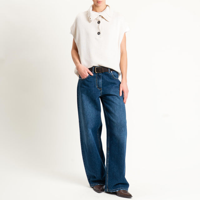 Tensione in-Maglia smanicata collo alto - burro