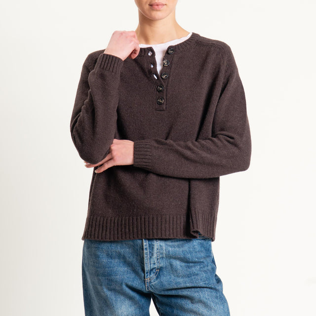 Tensione in-Maglia scatola misto cashmere scollo serafino - cioccolato