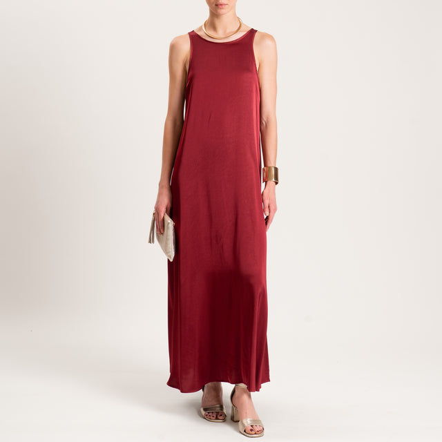 Tensione in-Abito scollo vogatore in satin - cabernet