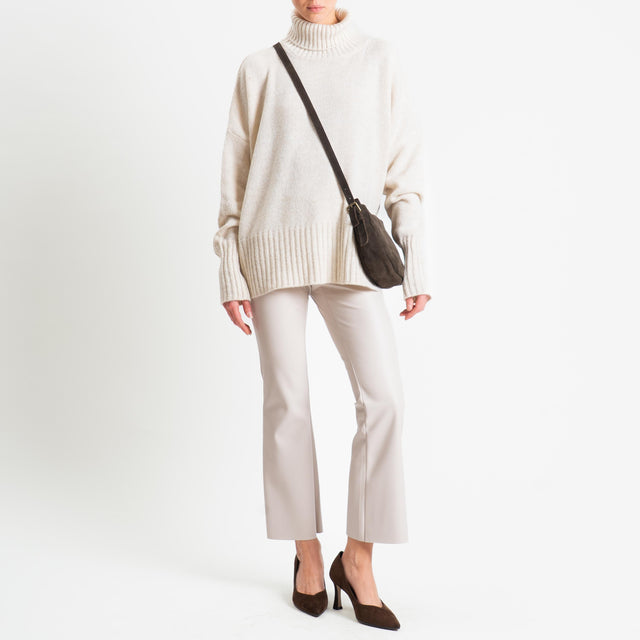 Tensione in-Pantalone similpelle a zampetta - panna