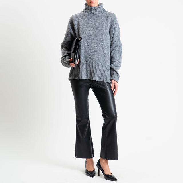 Tensione in-Pantalone similpelle a zampetta - nero