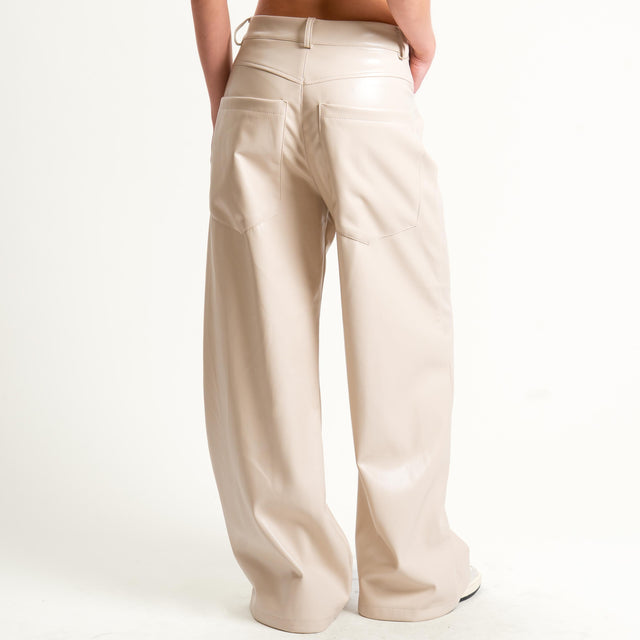 Tensione in-Pantalone GIUSI wide leg similpelle - burro
