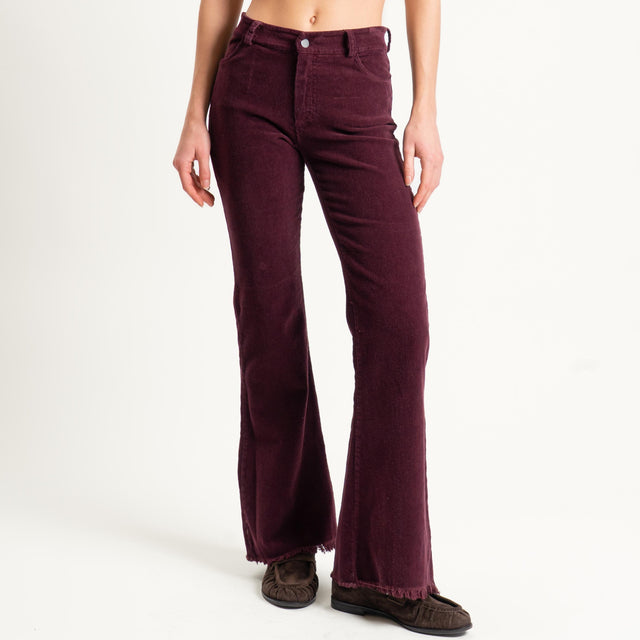 Tensione in-Pantalone bootcut sfrangiato in velluto - Bordeaux