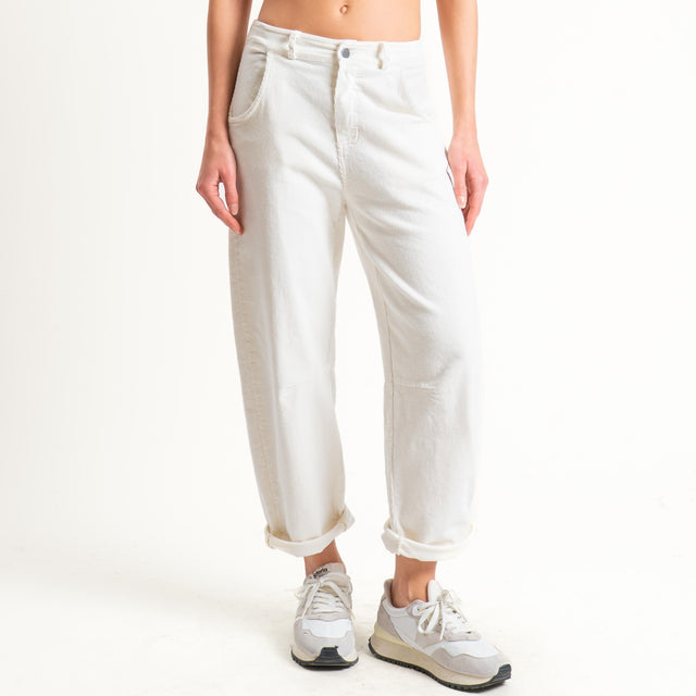 Tensione in-Pantalone velluto millerighe elastico - latte