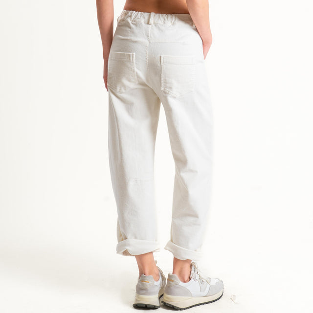 Tensione in-Pantalone velluto millerighe elastico - latte