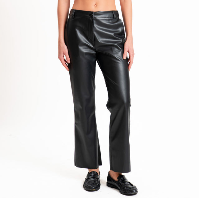 Tensione in-Pantalone similpelle trombetta - nero