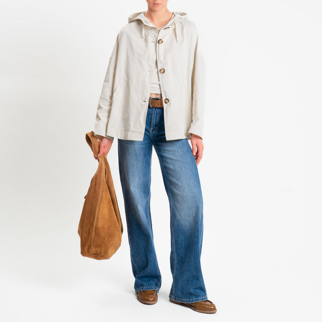 Tensione in-Trench pieghe dietro con cappuccio - burro