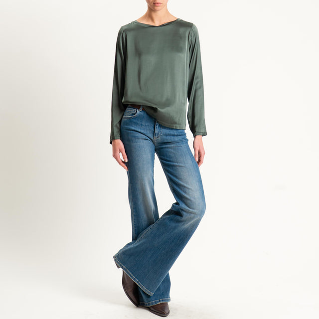 Tensione in-Blusa girocollo in satin elasticizzato - militare
