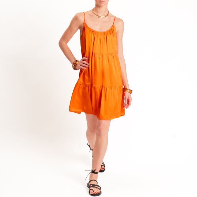 Tensione in-Abito satin con balze bretelle regolabili - arancio