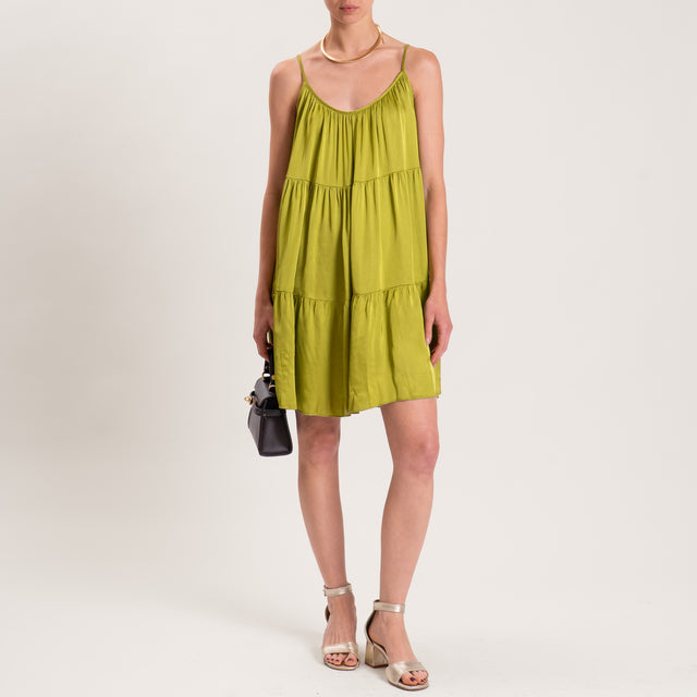 Tensione in-Abito satin con balze bretelle regolab - pistacchio