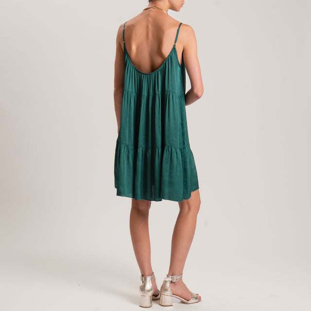Vestido de satén con volantes y tirantes ajustables - VERDE
