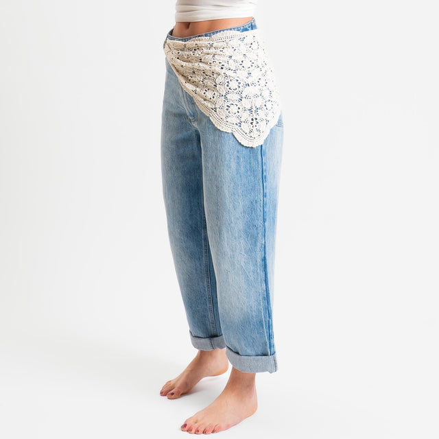 Tensione in-Jeans boyfriend con accessorio in crochet - denim