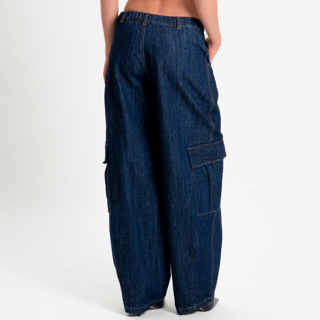 Tensione in-Jeans cargo elastico dietro - denim scuro
