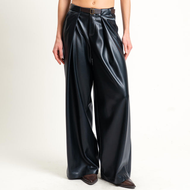 Tensione in-Pantalone similpelle wide leg - nero