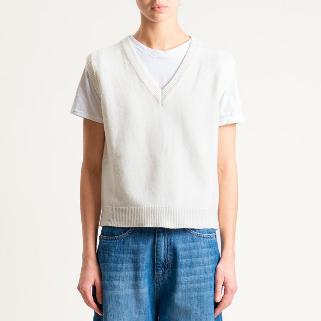 Tensione in-Maglia smanicata misto cashmere - panna