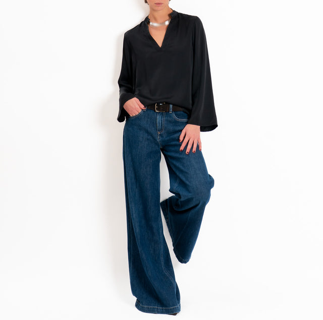 Tensione in-Blusa satin elasticizzato scollo v - nero