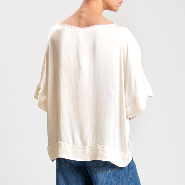 Tensione in-Blusa satin manica scesa - burro