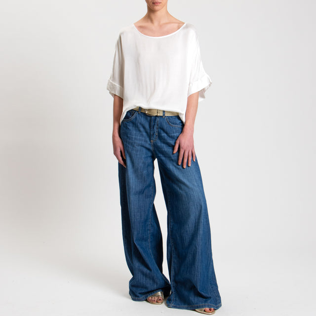Tensione in-Blusa satin manica scesa - latte