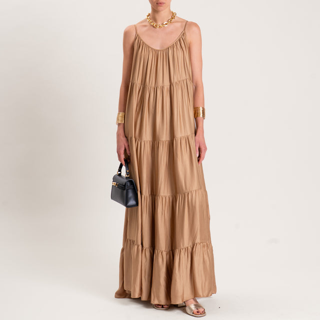 Tensione in-Abito satin con balze bretelle regolabili - desert