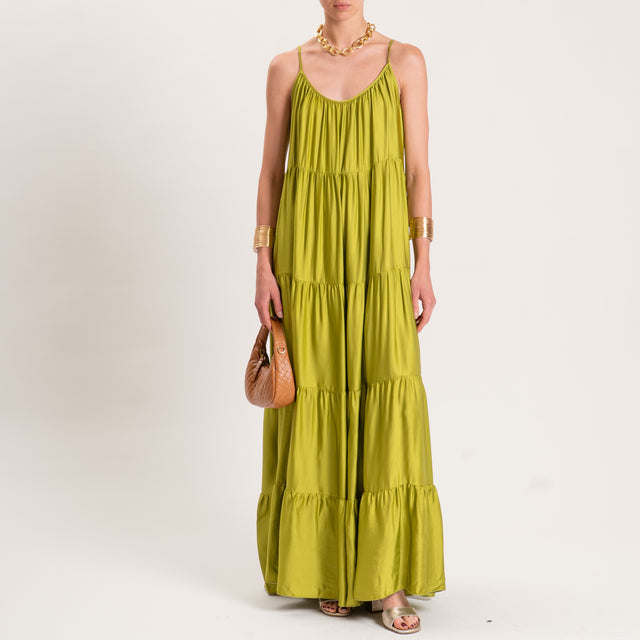 Tensione in-Abito satin con balze bretelle regolabili - pistacchio