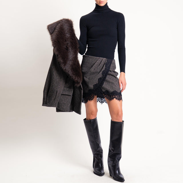 Tensione in- Minigonna tessuto spigato con pizzo - nero/beige