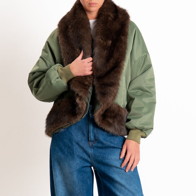 Tensione in-Bomber con ecopelliccia - militare/moro