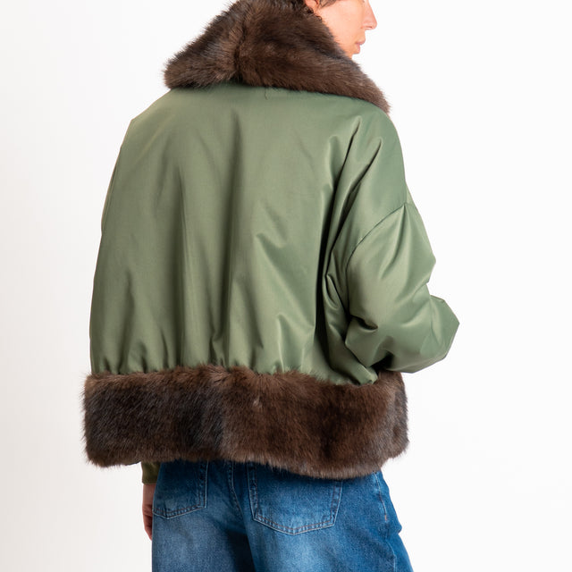 Tensione in-Bomber con ecopelliccia - militare/moro