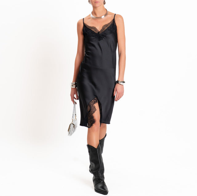 Tensione in-Abito in satin con pizzo - nero