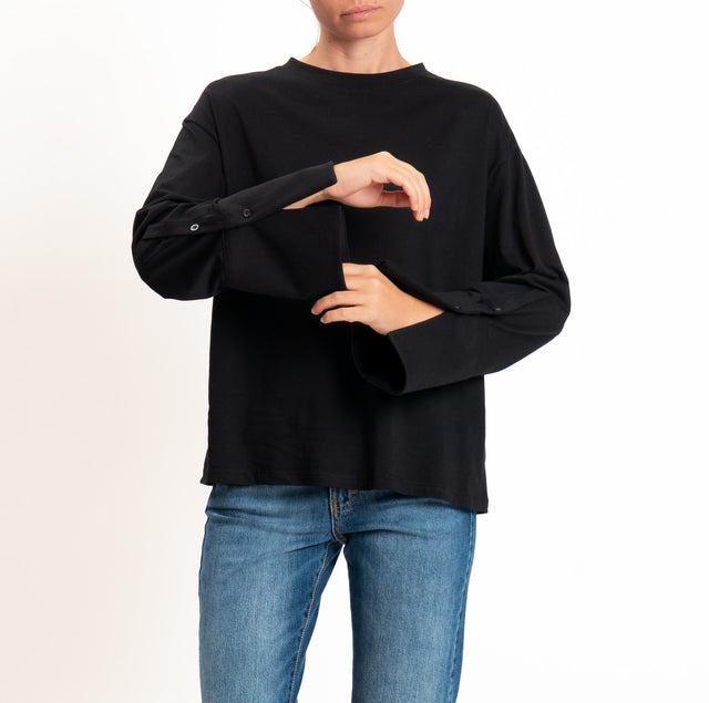 Tensione in-T-shirt manica ampia con polsini e bottoni - nero