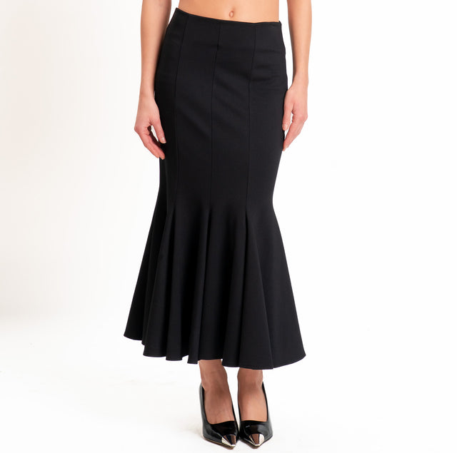 Tension in-Skirt with Milanese stitch pleats - black