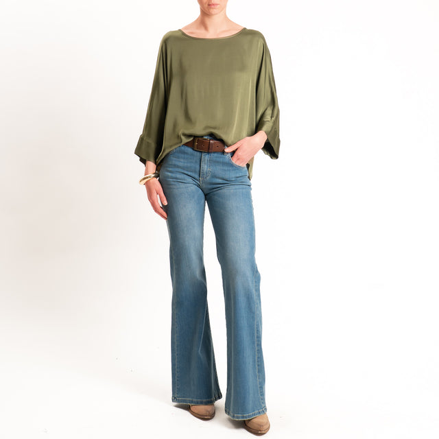 Tensione in-Blusa satin bottoni dietro - militare
