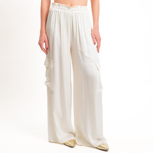 Tensione in-Pantalone cargo satin elastico in vita - burro