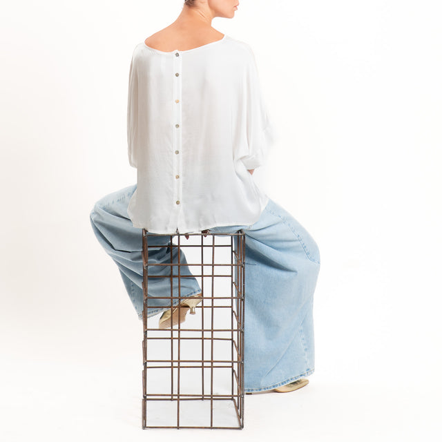 Tensione in-Blusa satin bottoni dietro - latte